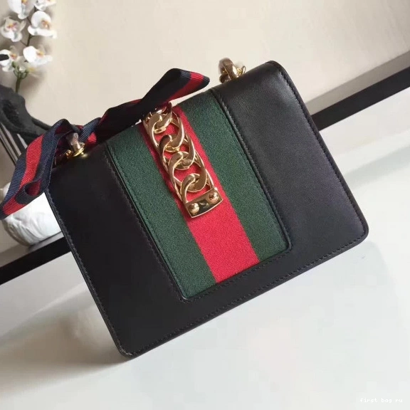 First bag ru Gucci Sylvie 0809